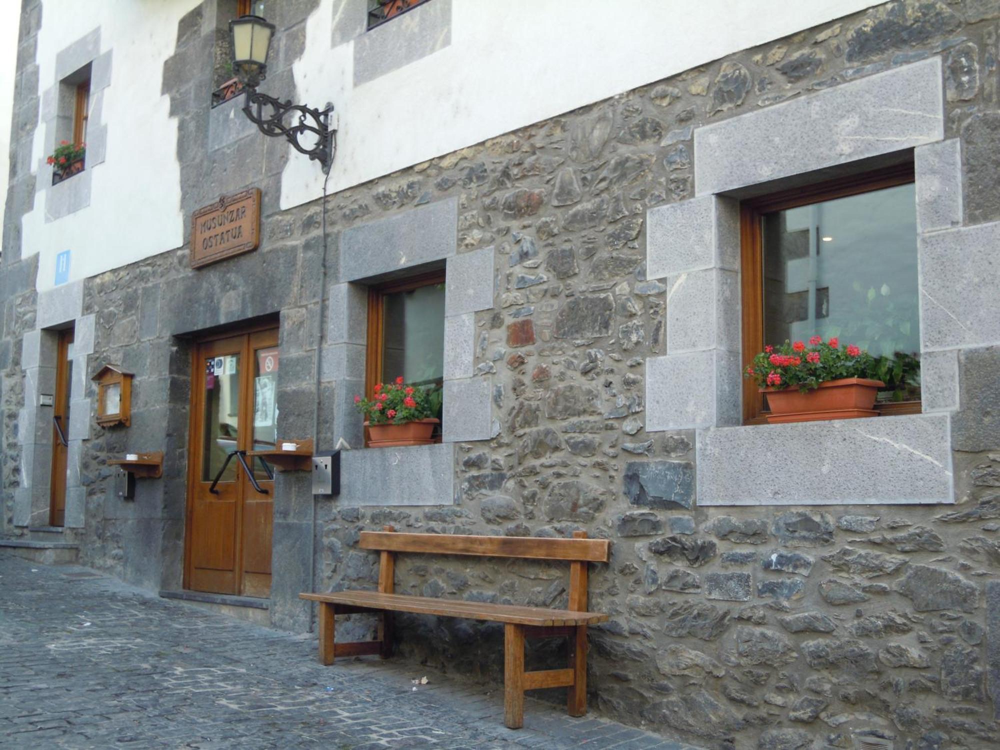 Hostal Musunzar Лейса Экстерьер фото
